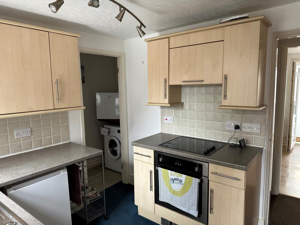 Lot: 77 - TWO-BEDROOM TERRACED HOUSE FOR REFURBISHMENT - Kitchen